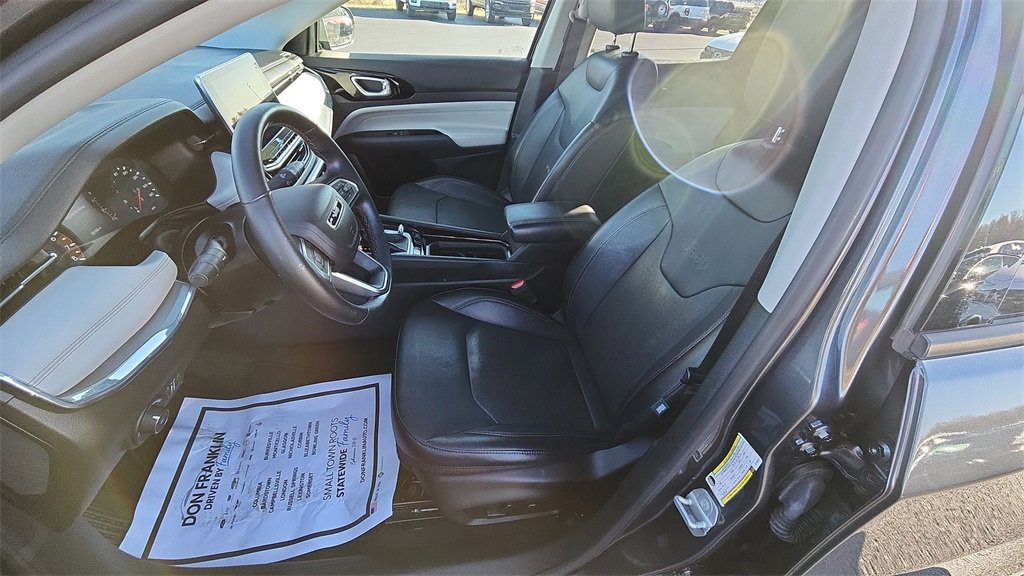 Used 2022 Jeep Compass Limited image 15