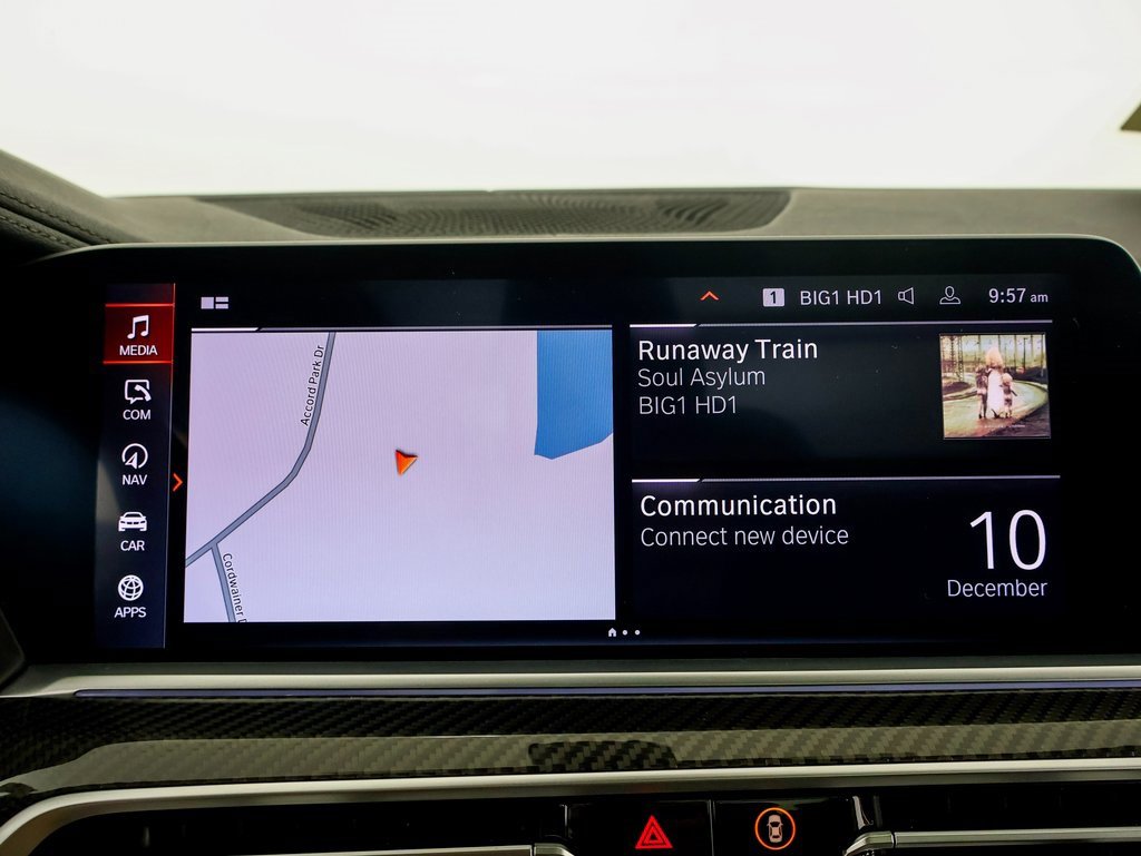 Used 2021 BMW X6 M50i image 16