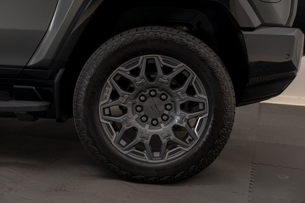 Used 2024 GMC Hummer EV 3X image 43