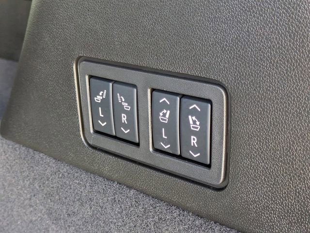 Certified 2025 Cadillac XT6 Premium Luxury w/ Platinum Package image 13