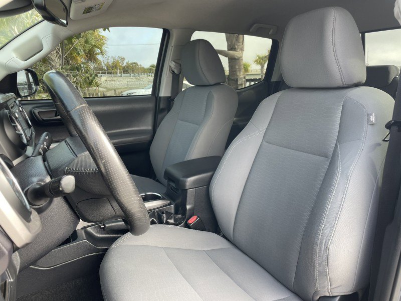 Used 2019 Toyota Tacoma SR5 RWD image 2