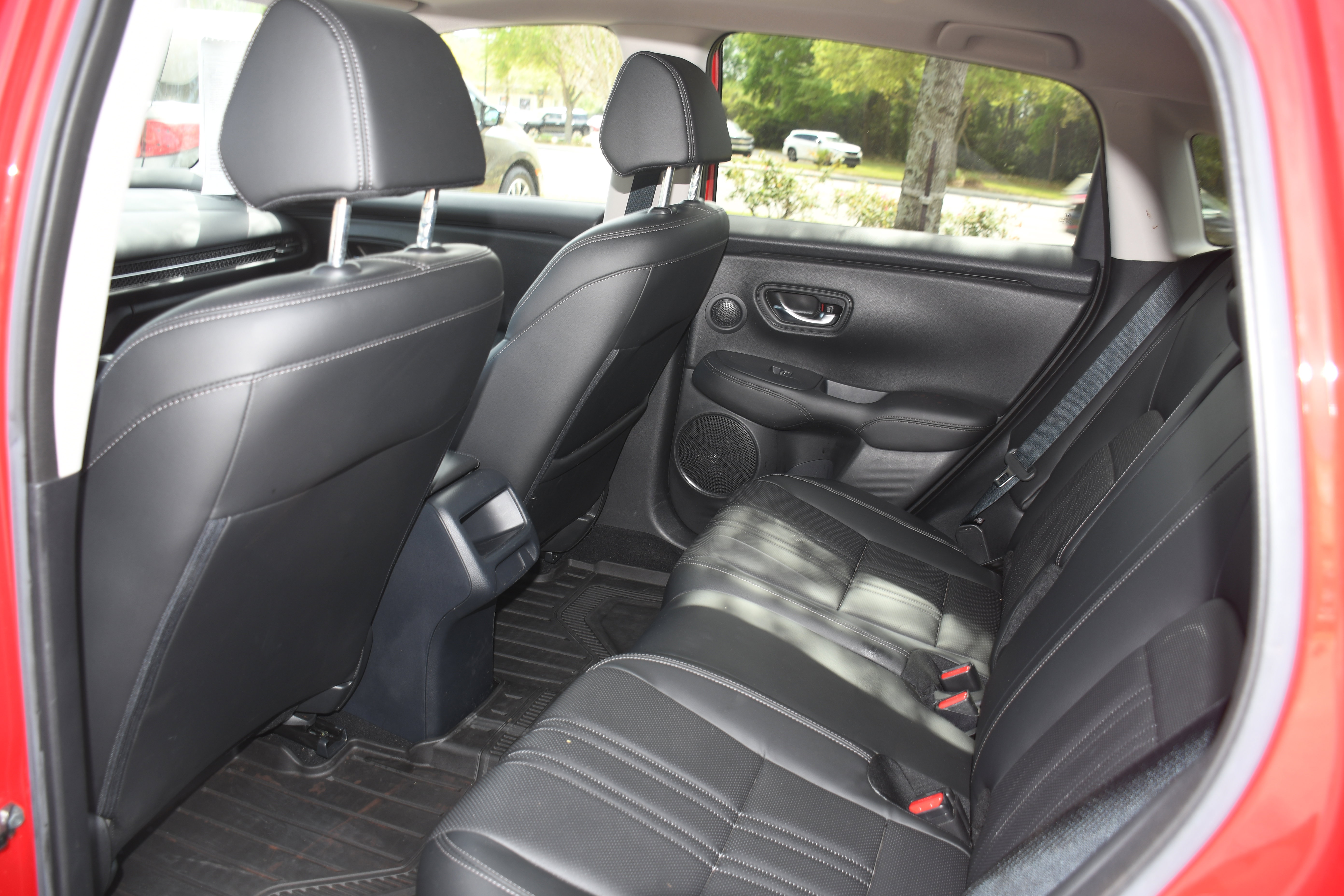 Used 2024 Honda HR-V EX-L image 16