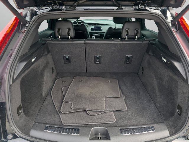 Used 2023 Cadillac XT4 Premium Luxury FWD image 11
