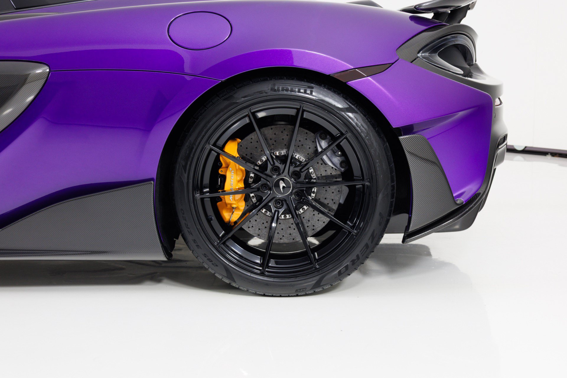 Used 2020 McLaren 600LT Spider RWD image 14