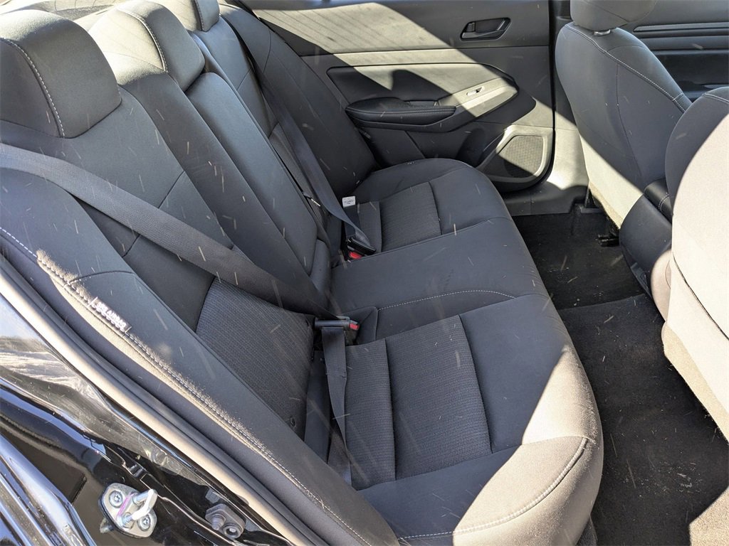 Used 2024 Nissan Altima 2.5 SV image 29