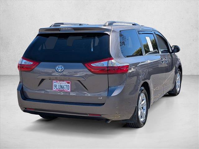 Used 2016 Toyota Sienna LE FWD image 5