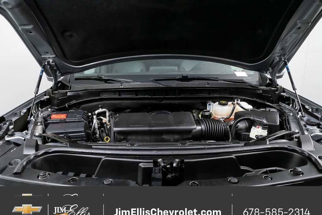 Certified 2024 Chevrolet Suburban LT RWD image 36