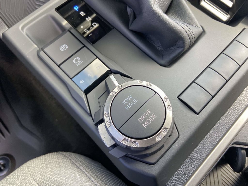 New 2026 Toyota 4Runner SR5 AWD/4WD image 22