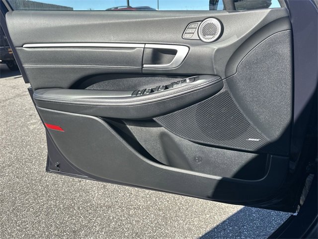 Used 2025 Hyundai Sonata Limited image 24