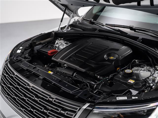 Used 2025 Land Rover Range Rover Velar S AWD/4WD image 27