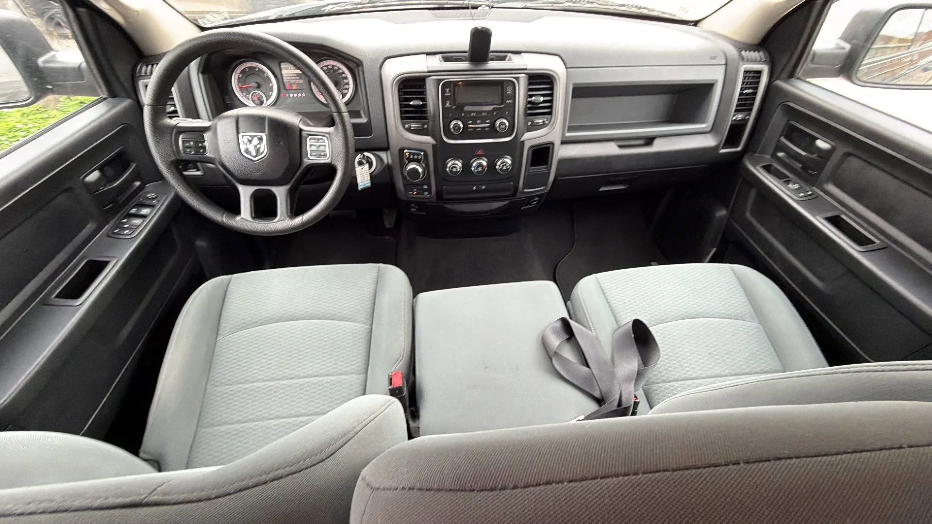 Used 2017 RAM 1500 Express AWD/4WD image 26