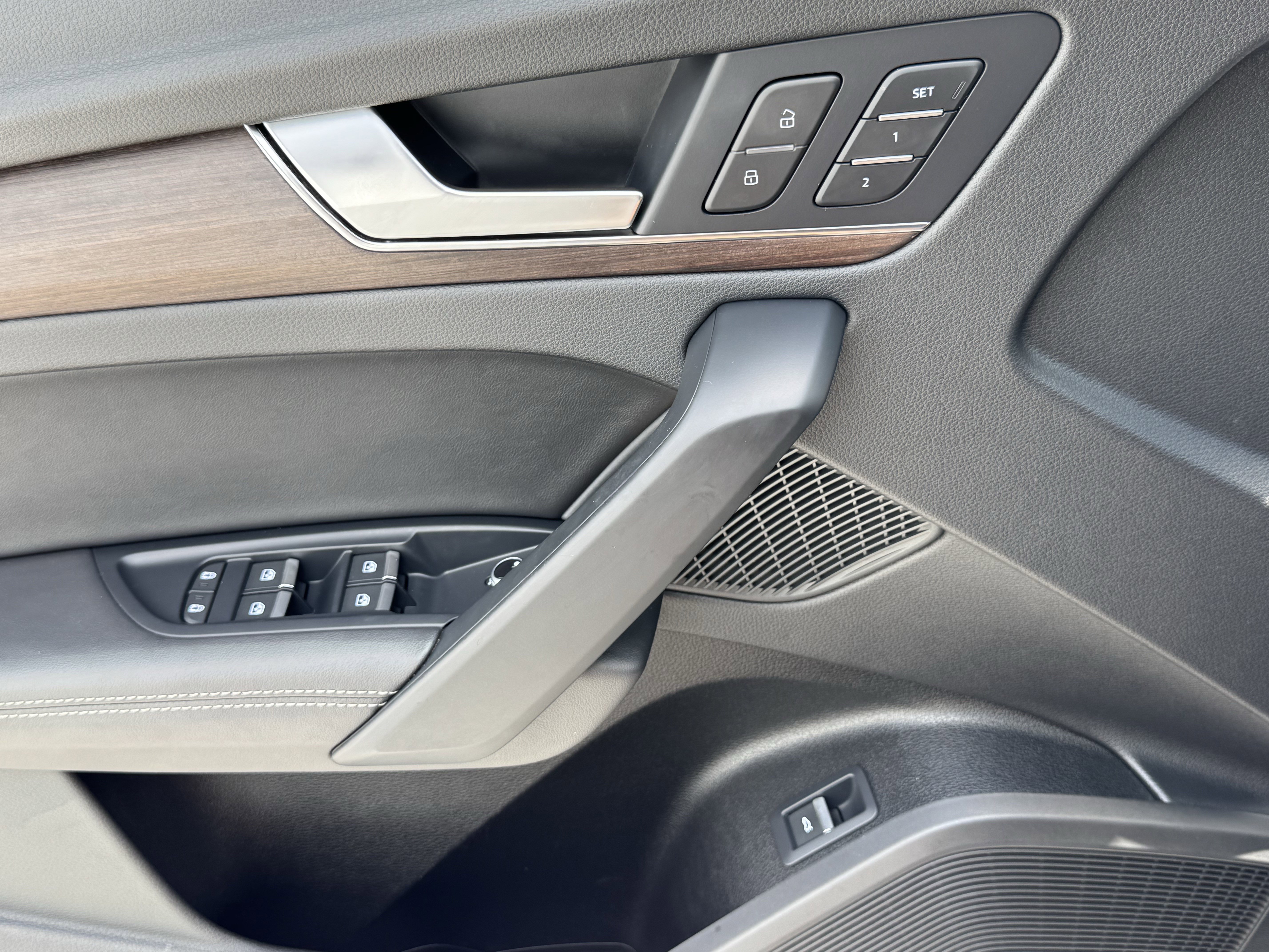 Used 2023 Audi Q5 2.0T Prestige w/ Prestige Package image 26