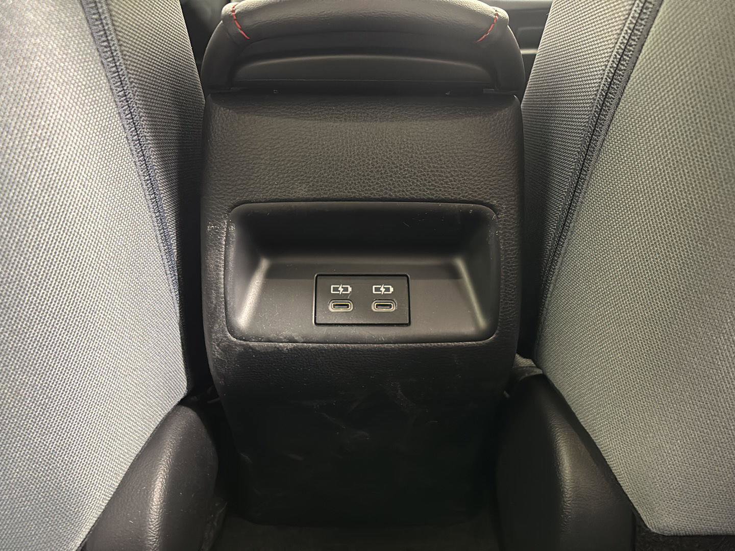 Used 2025 Toyota Corolla SE w/ SE Premium Package AWD/4WD image 18
