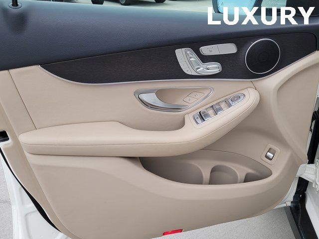 Used 2021 Mercedes-Benz GLC 300 4MATIC image 10