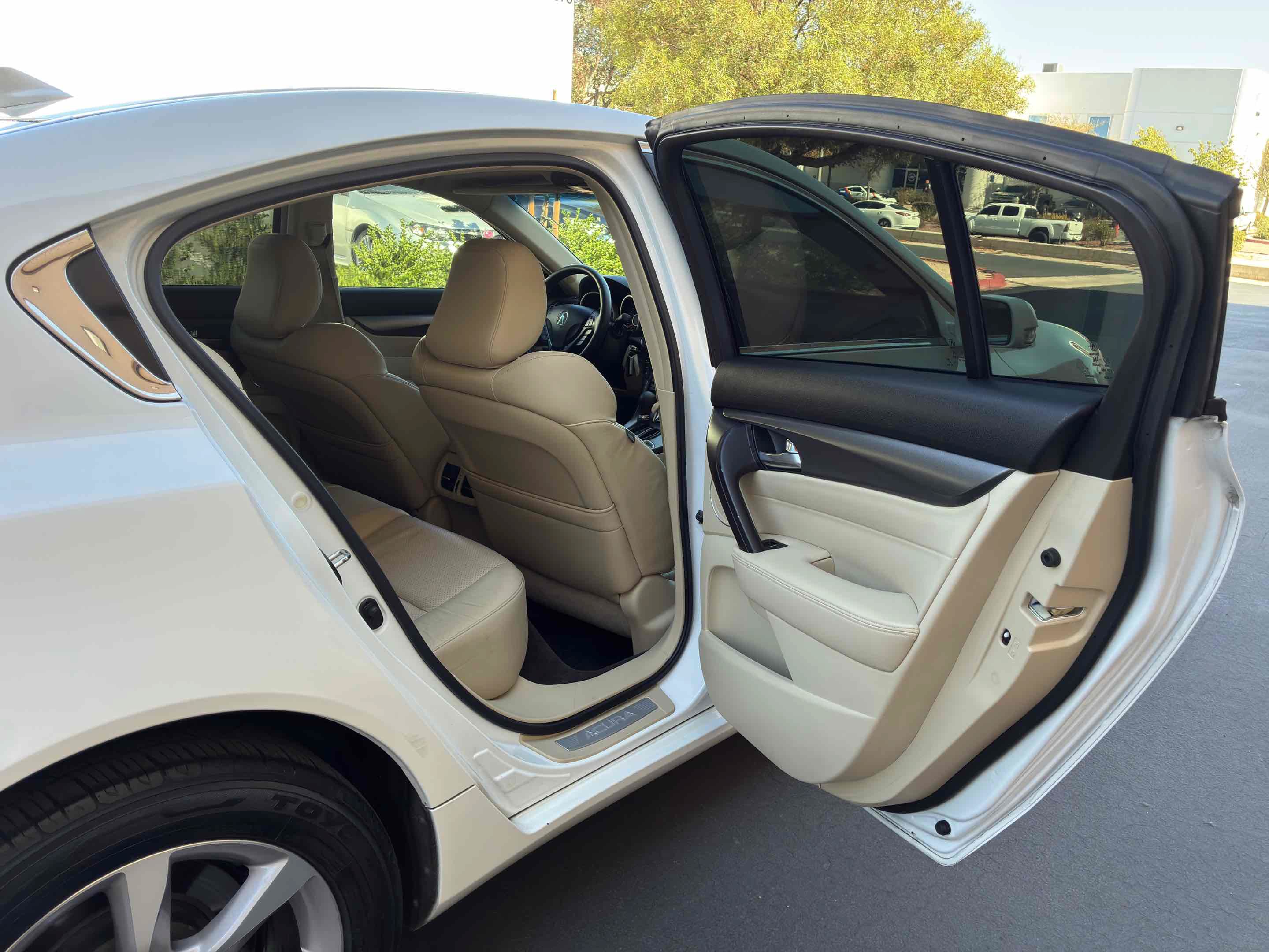Used 2014 Acura TL w/ Technology Package FWD image 45