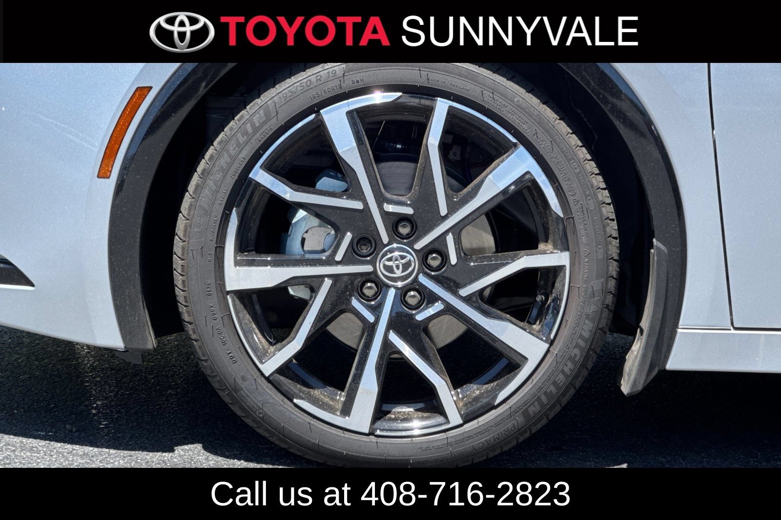 Used 2026 Toyota Prius Plug-In Hybrid FWD image 12