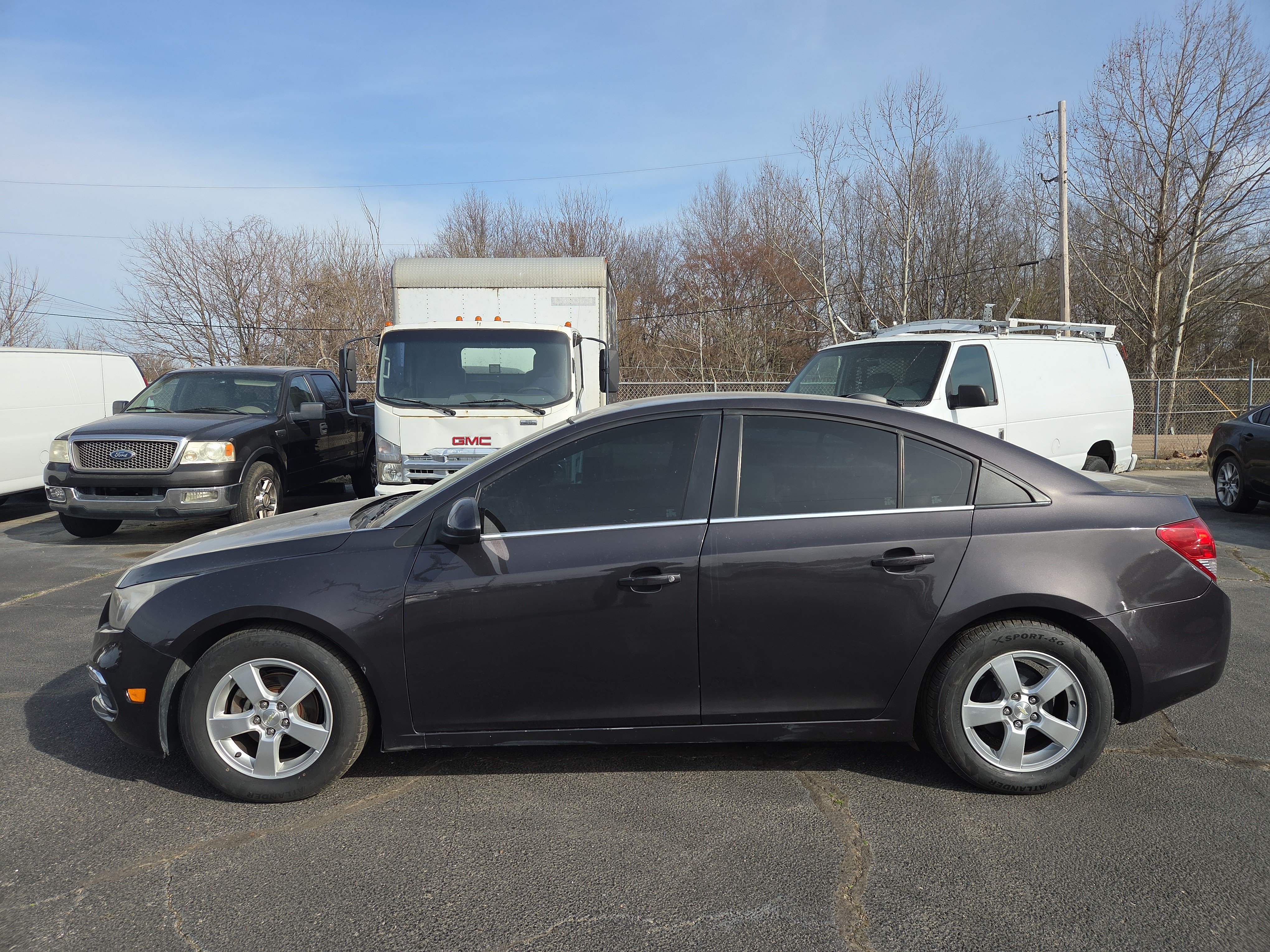 Used 2015 Chevrolet Cruze LT FWD image 2