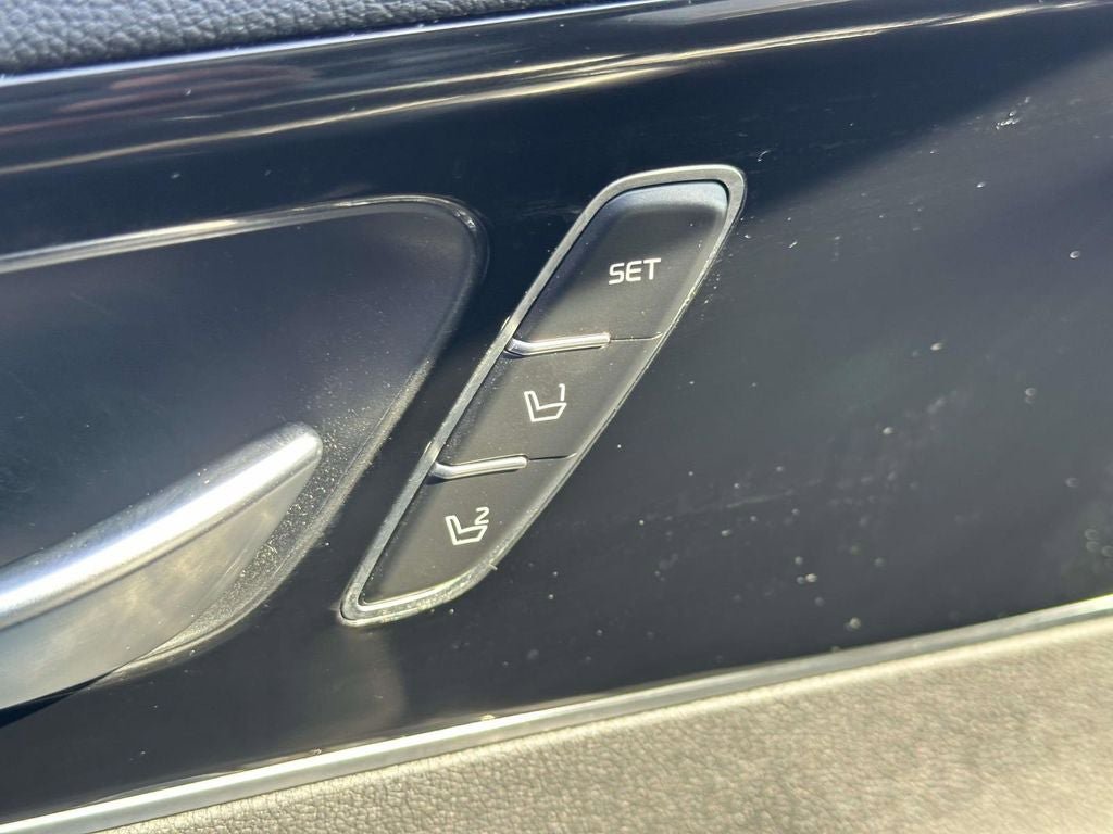 Used 2019 Kia Sorento SX image 16
