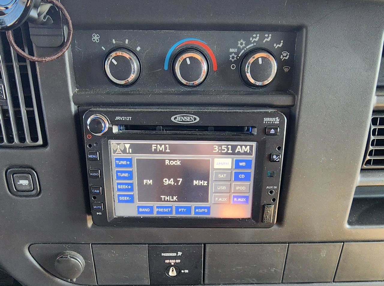 Used 2013 Chevrolet Express 4500 w/ RV Package RWD image 27