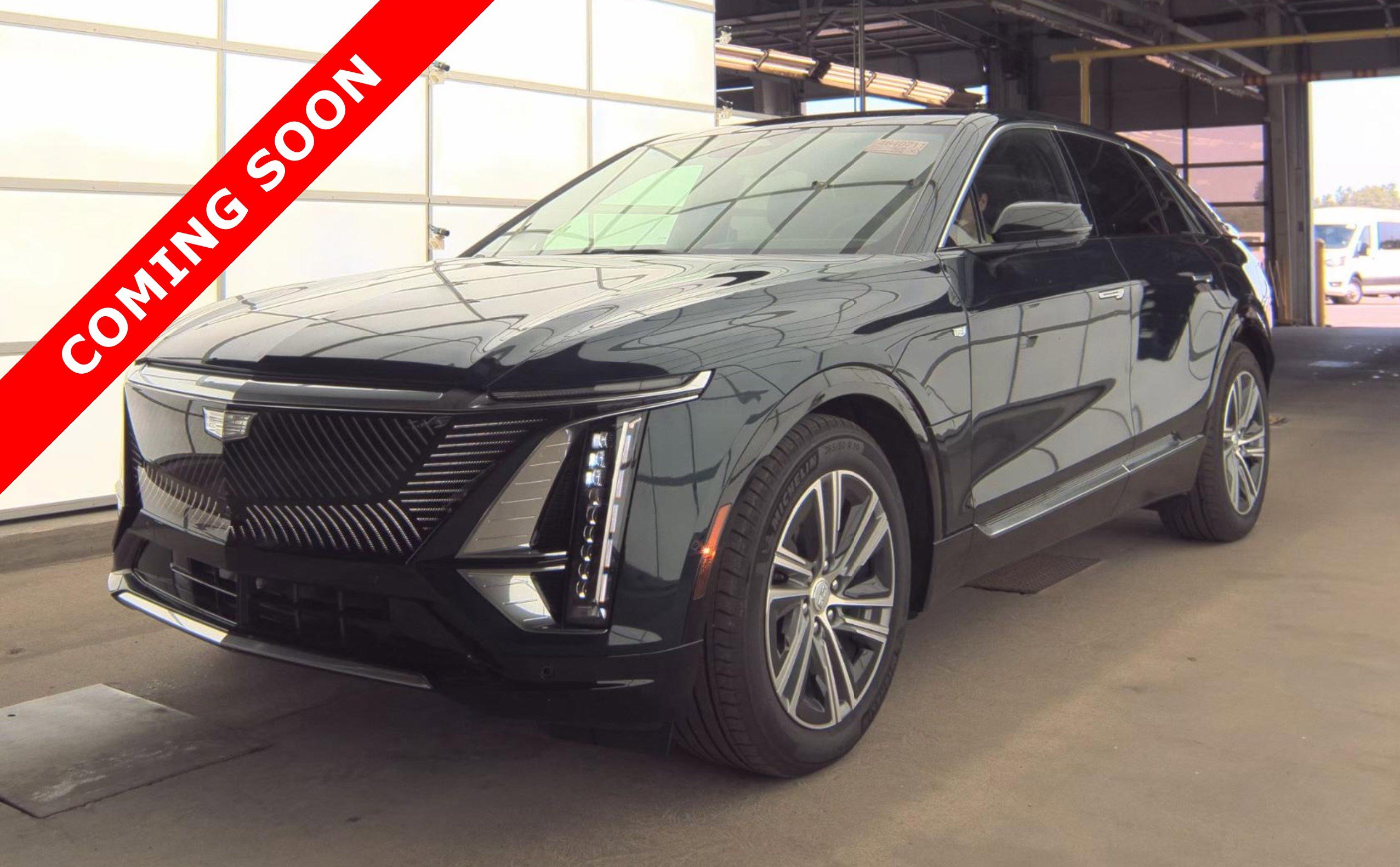 Used 2024 Cadillac Lyriq Luxury image 3