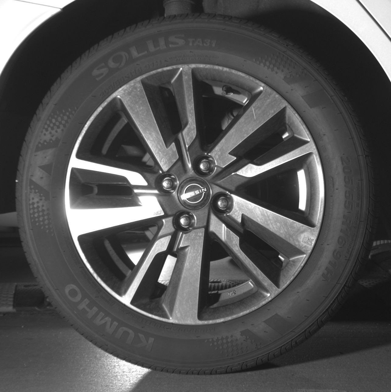 Used 2025 Nissan Versa SV FWD image 18