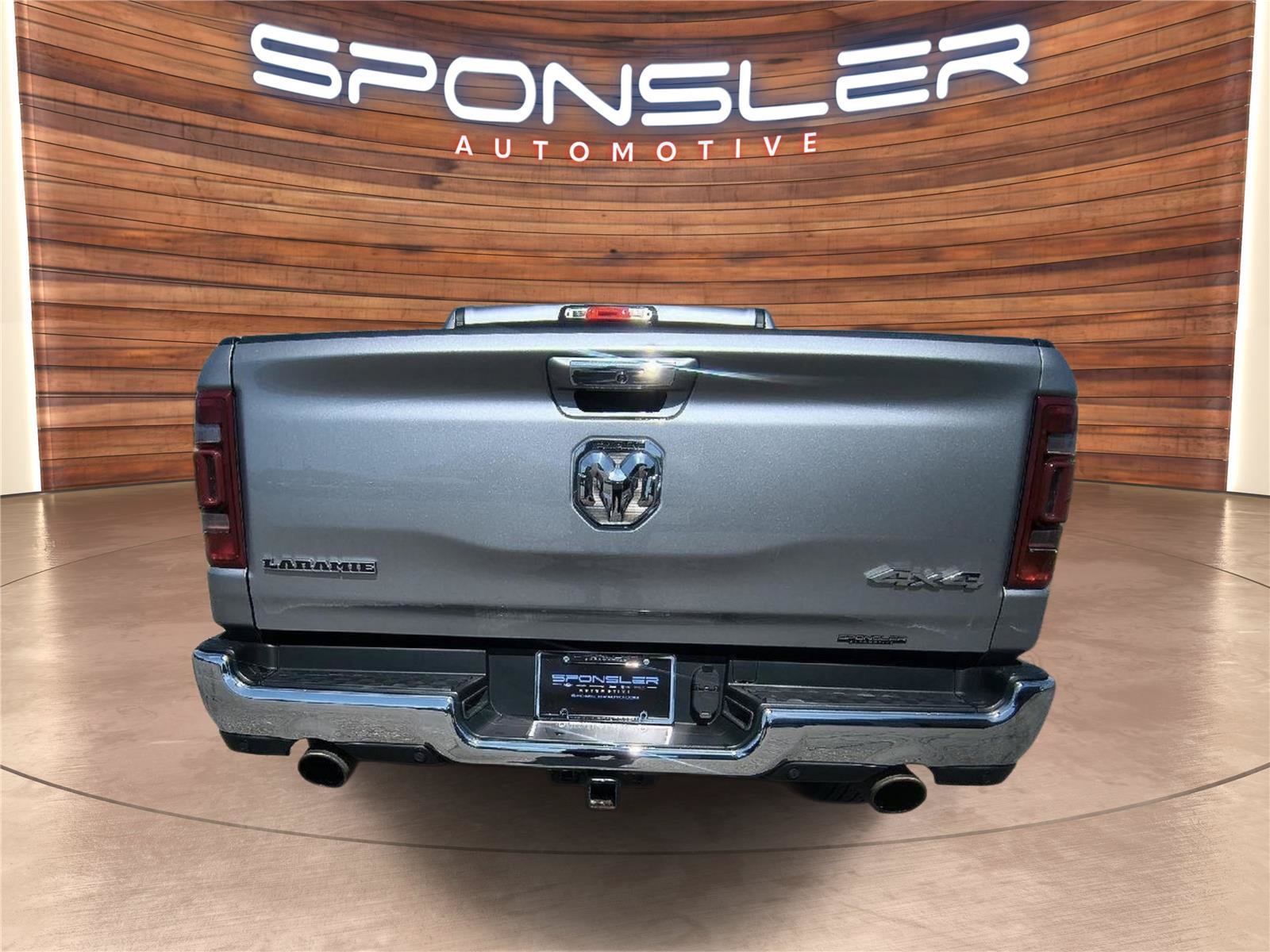 Used 2022 RAM 1500 Laramie AWD/4WD image 6