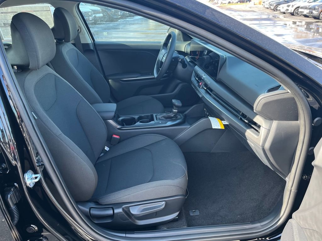 New 2026 Kia K4 LXS FWD image 15