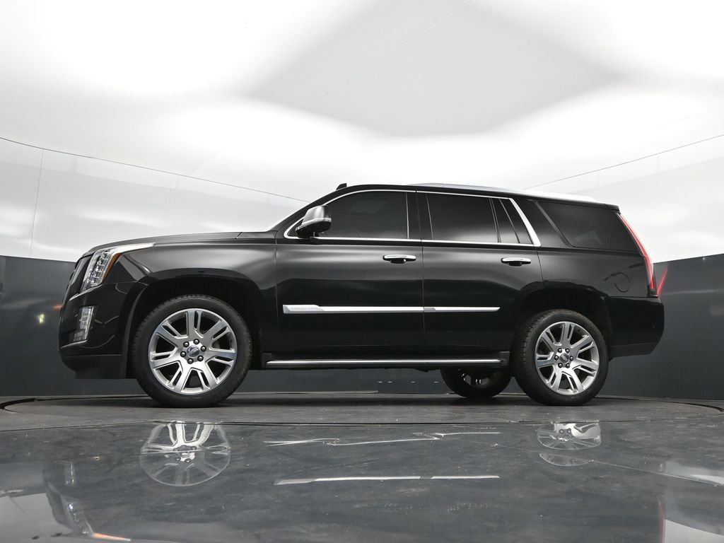 Used 2019 Cadillac Escalade Premium Luxury AWD/4WD image 40