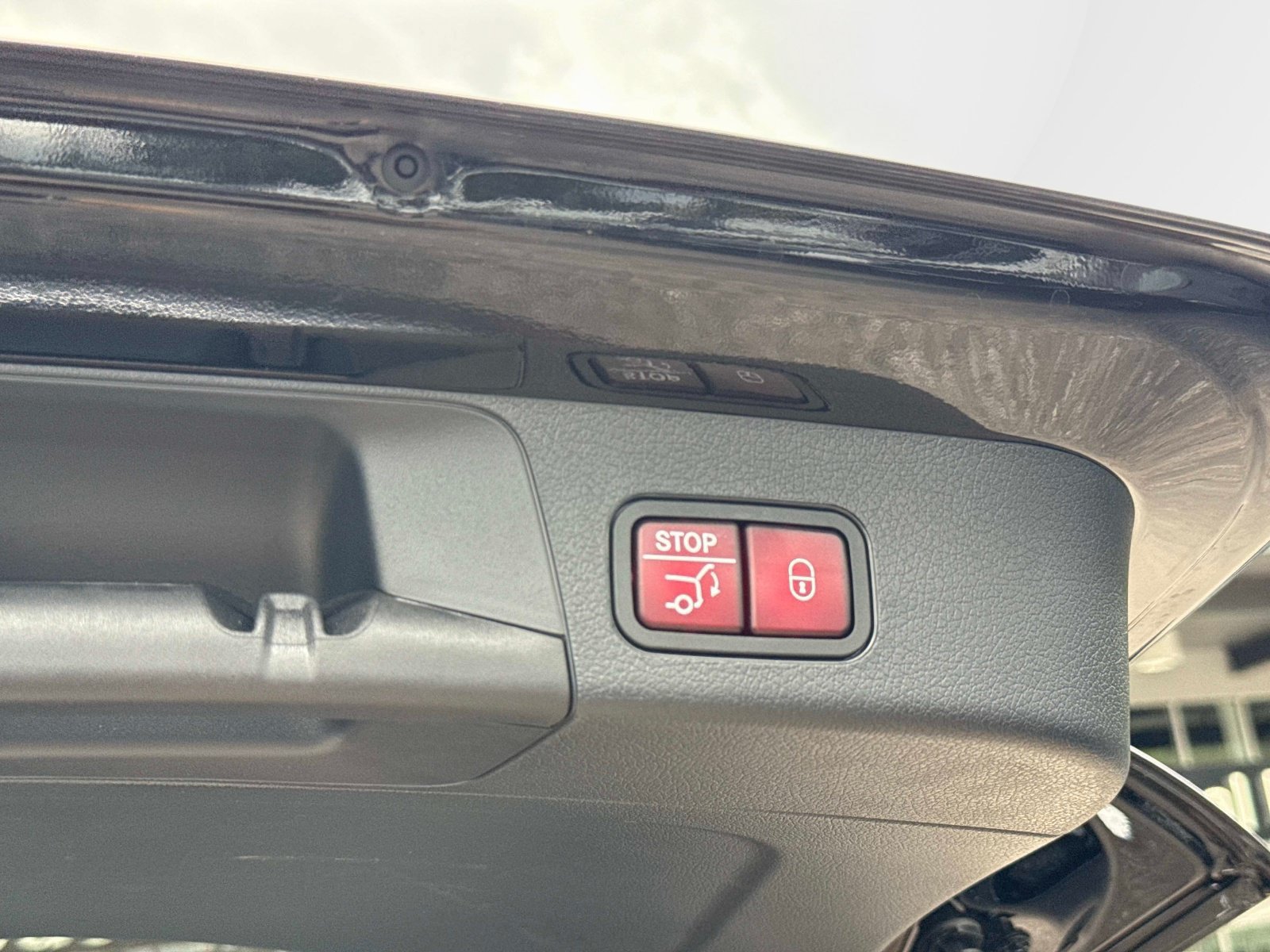 New 2026 Mercedes-Benz GLB 250 image 12