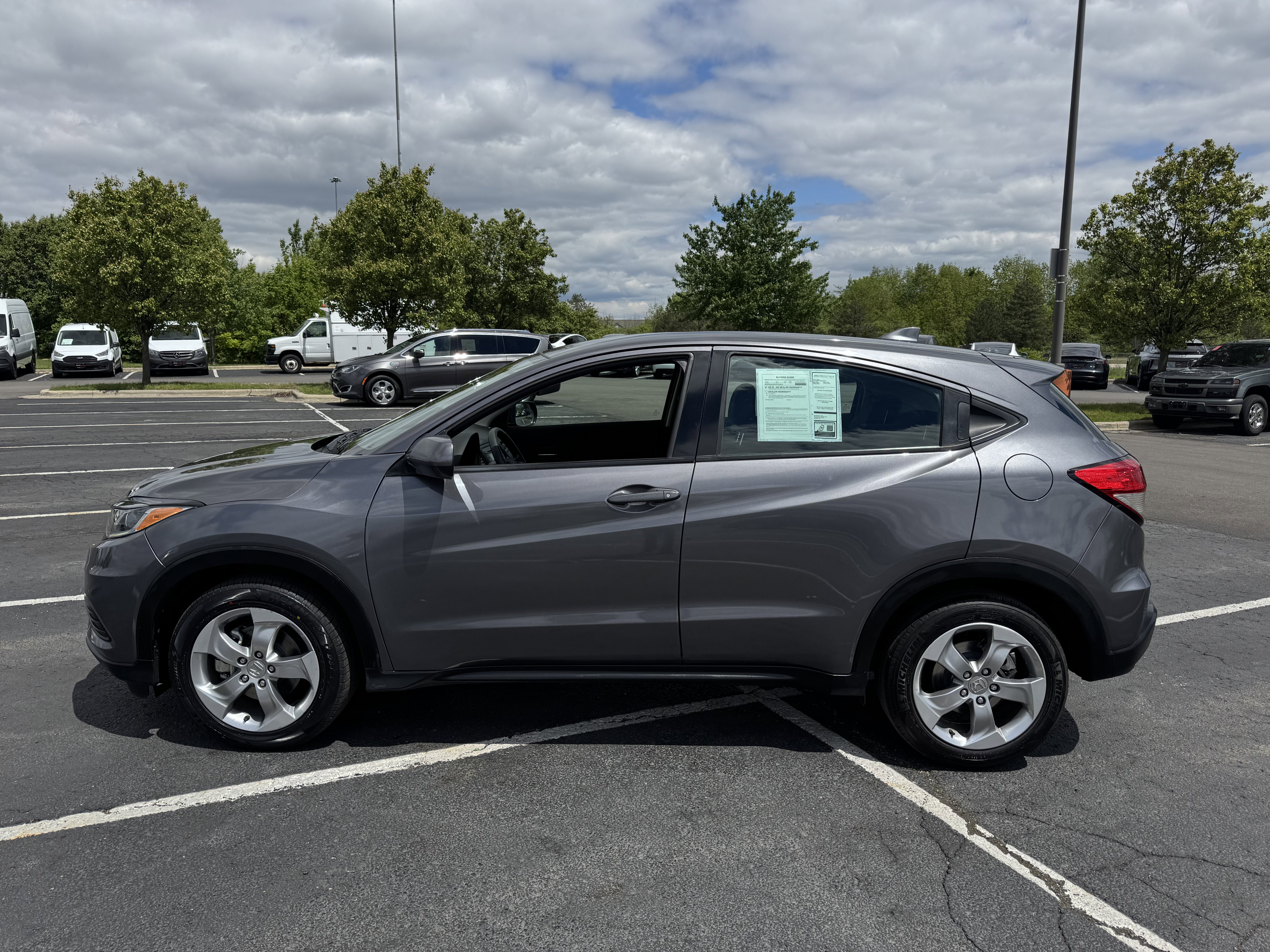 Used 2022 Honda HR-V LX image 9