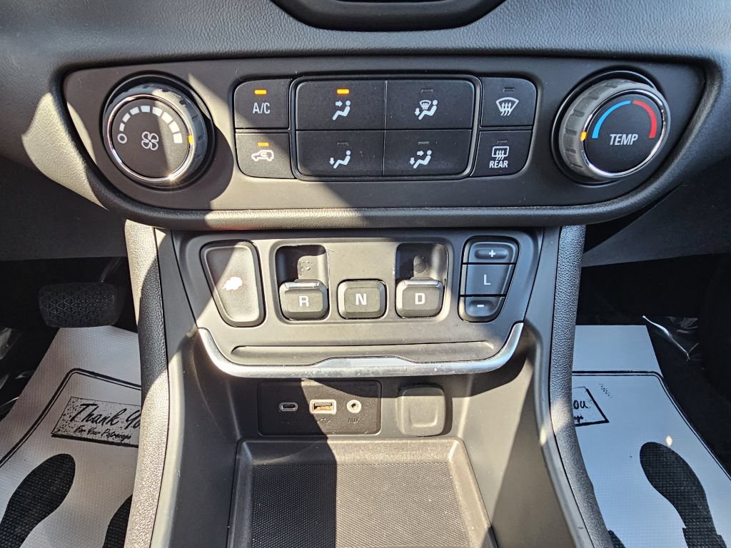Used 2019 GMC Terrain SLE FWD image 25