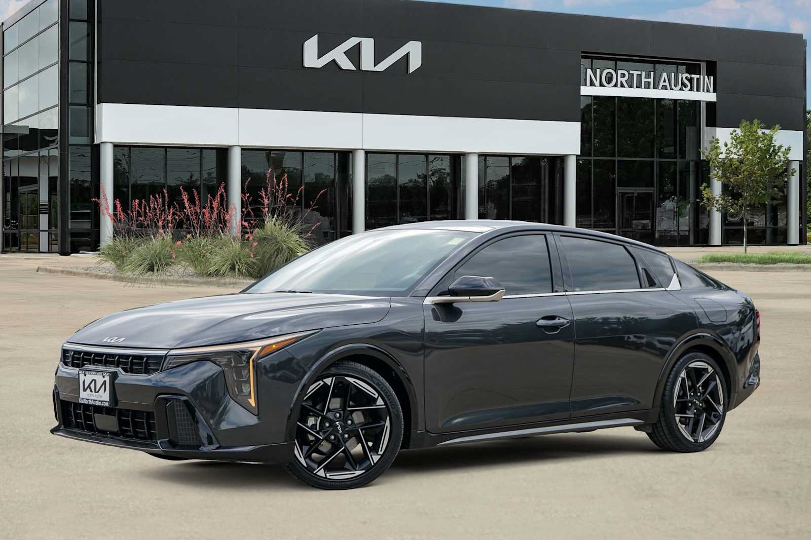 Certified 2025 Kia K4 GT-Line w/ GT-Line Sunroof Package FWD image 1