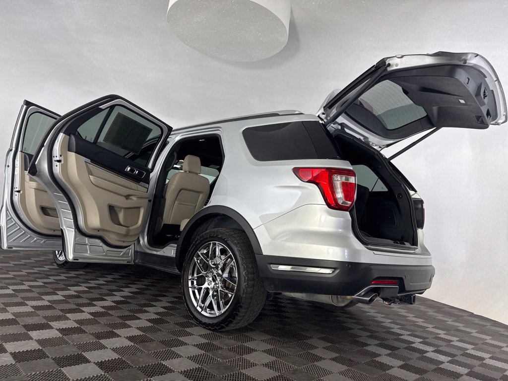 Used 2018 Ford Explorer Limited AWD/4WD image 19