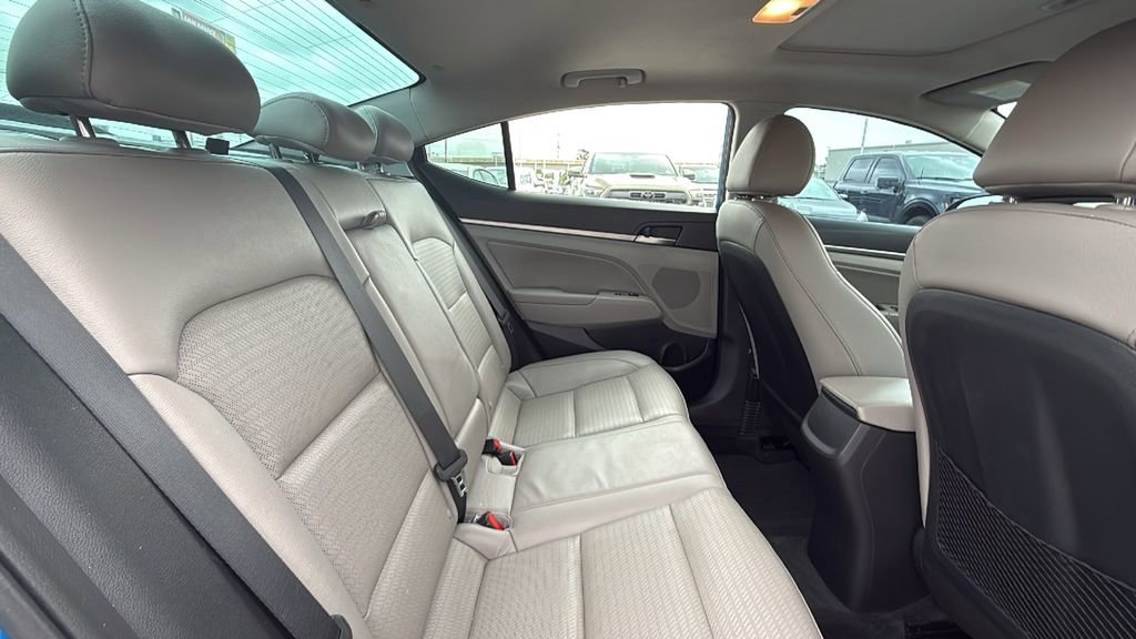Used 2017 Hyundai Elantra Limited w/ Limited Ultimate Package 05 FWD image 28