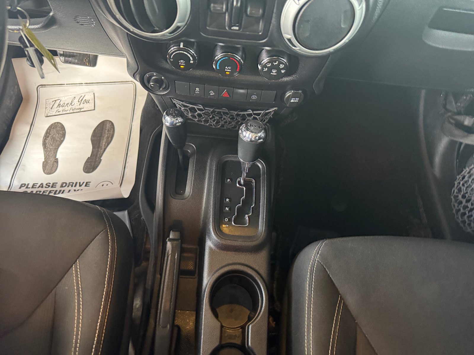 Used 2016 Jeep Wrangler Unlimited Sahara w/ Connectivity Group AWD/4WD image 14