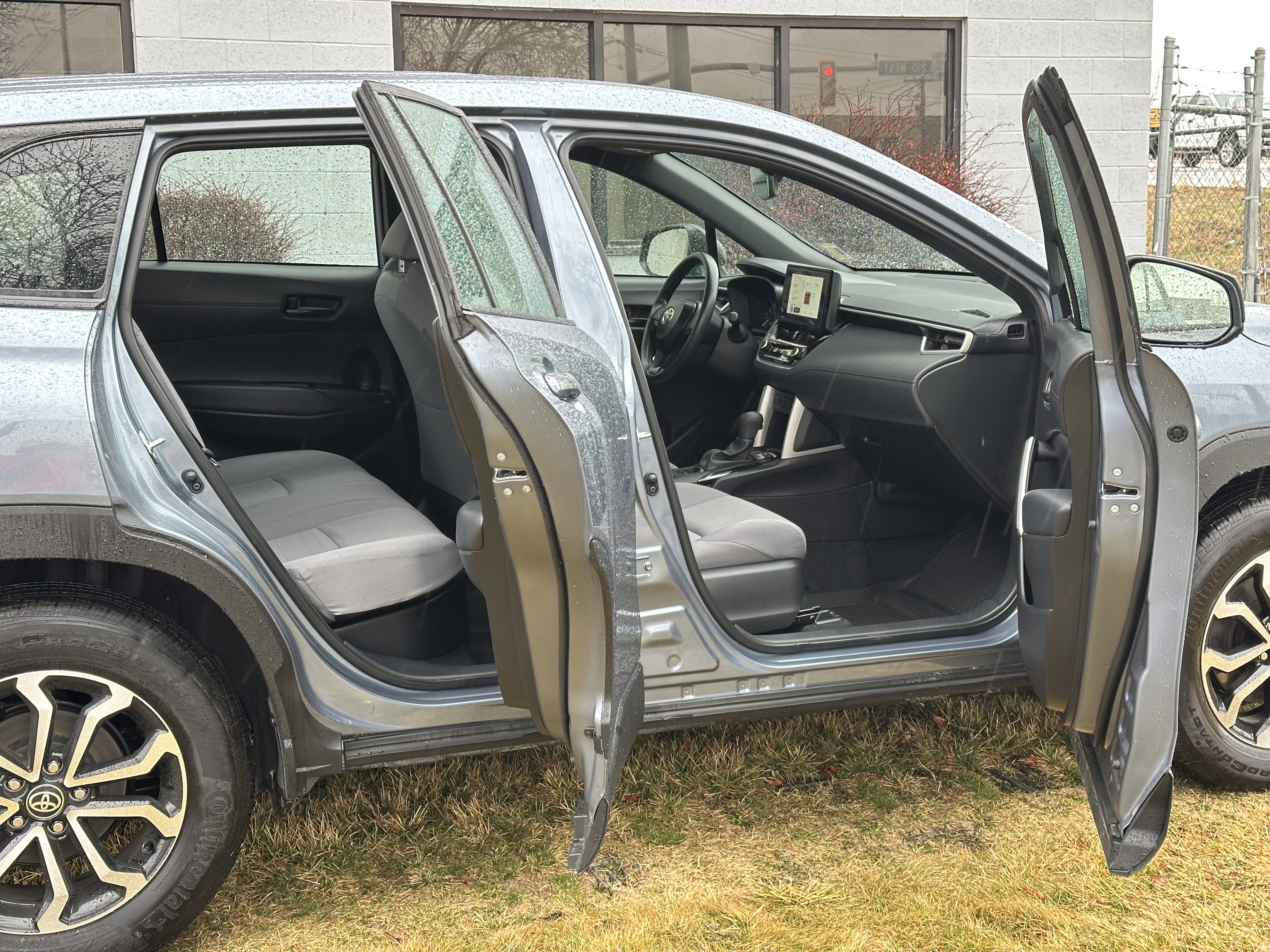 Used 2025 Toyota Corolla Cross AWD Hybrid image 22