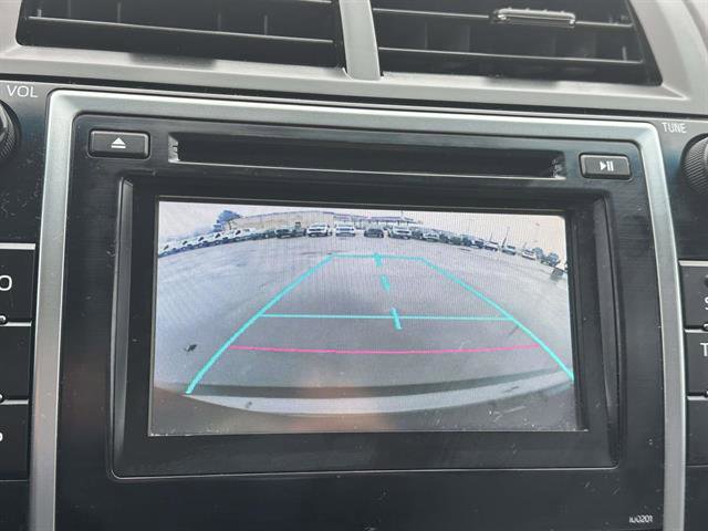 Used 2014 Toyota Camry L image 19