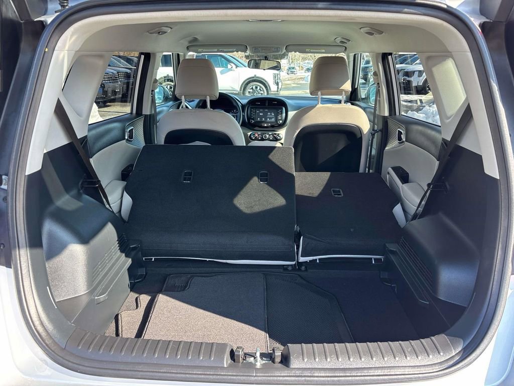 Certified 2021 Kia Soul LX image 16