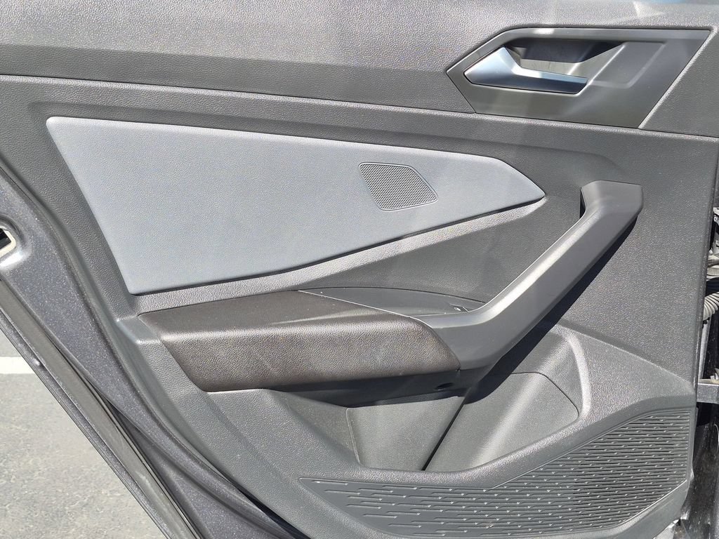 Used 2025 Volkswagen Jetta SE FWD image 27