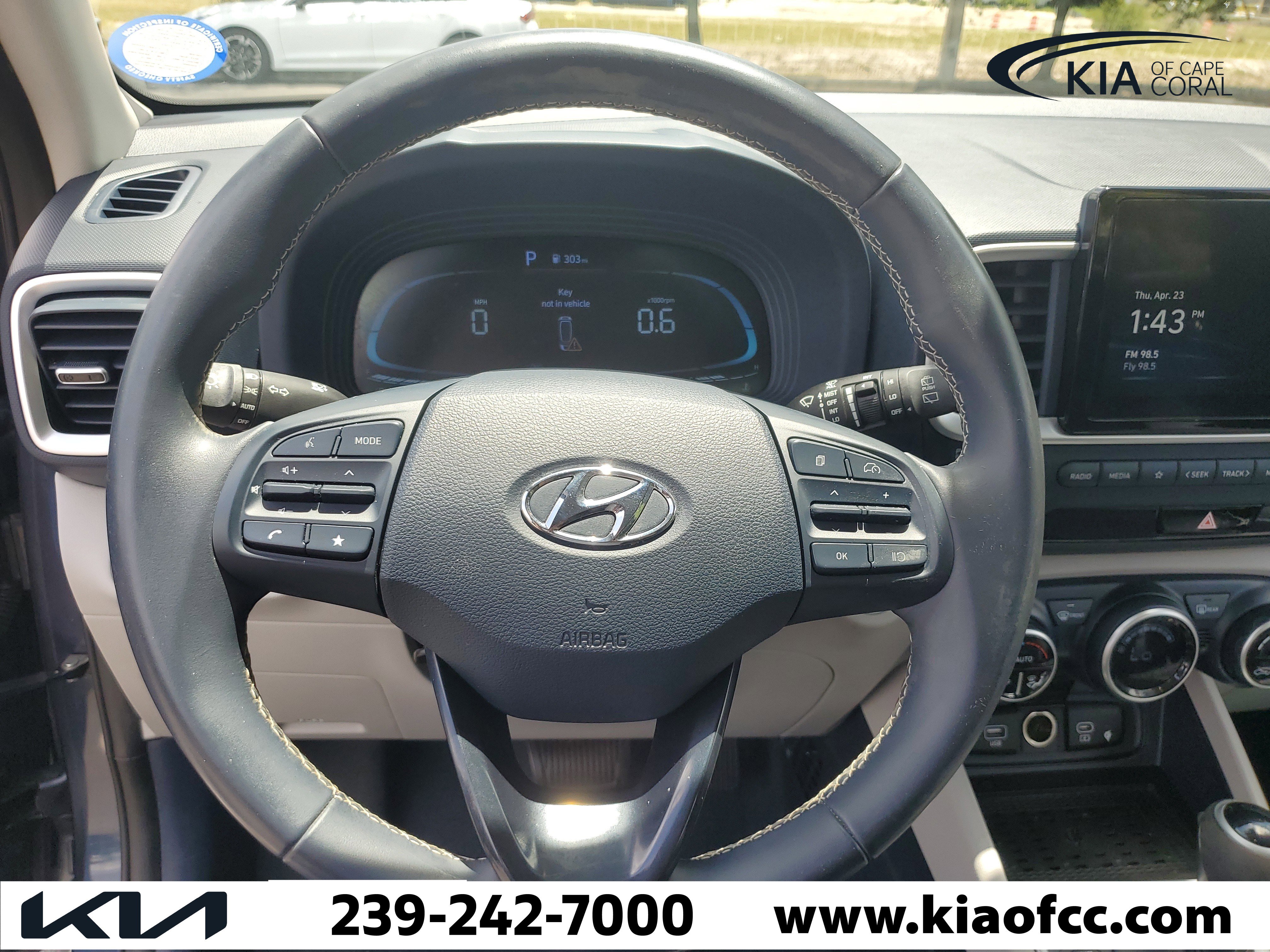 Used 2023 Hyundai Venue Limited w/ Cargo Package FWD image 21