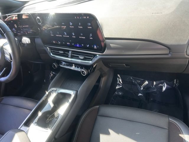 Used 2024 Chevrolet Equinox EV RS FWD image 21