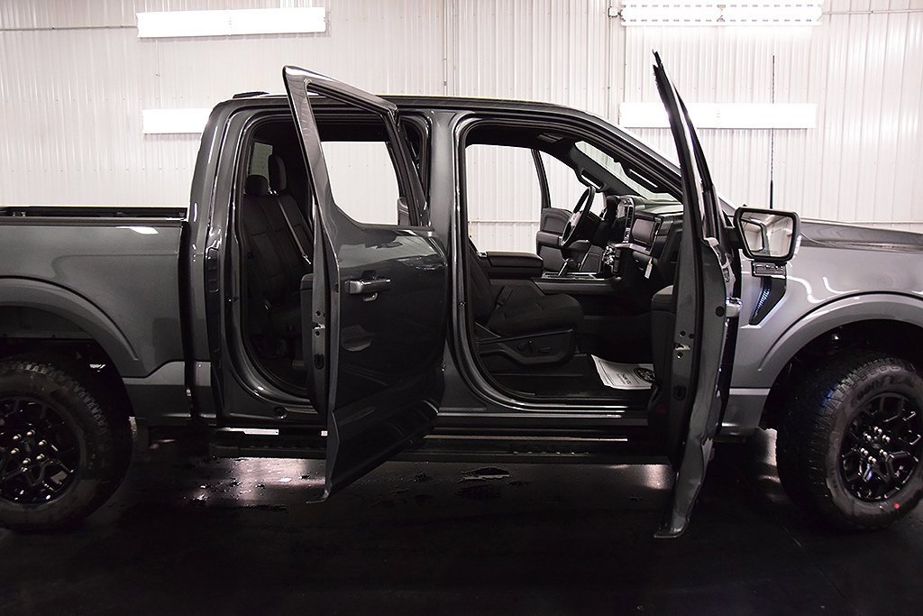 New 2026 Ford F150 XLT w/ Equipment Group 302A MID image 32