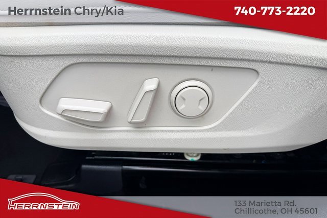 Used 2023 Kia Sorento EX image 13