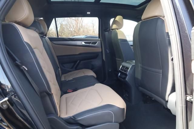 New 2026 Volkswagen Atlas Cross Sport SE image 19