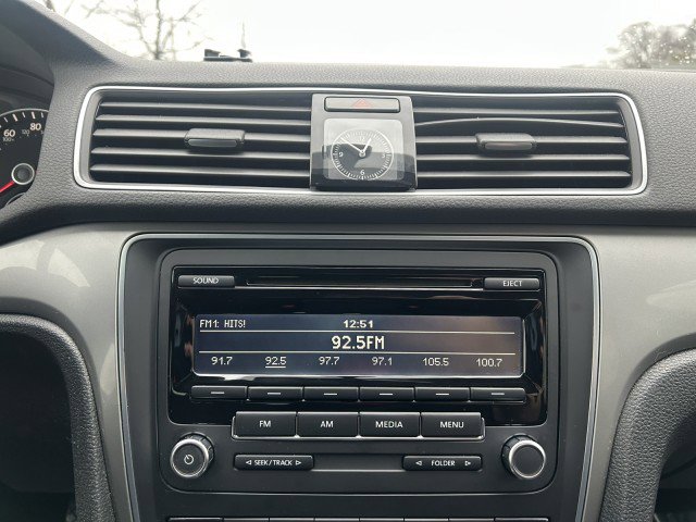 Used 2015 Volkswagen Passat 1.8T S image 14