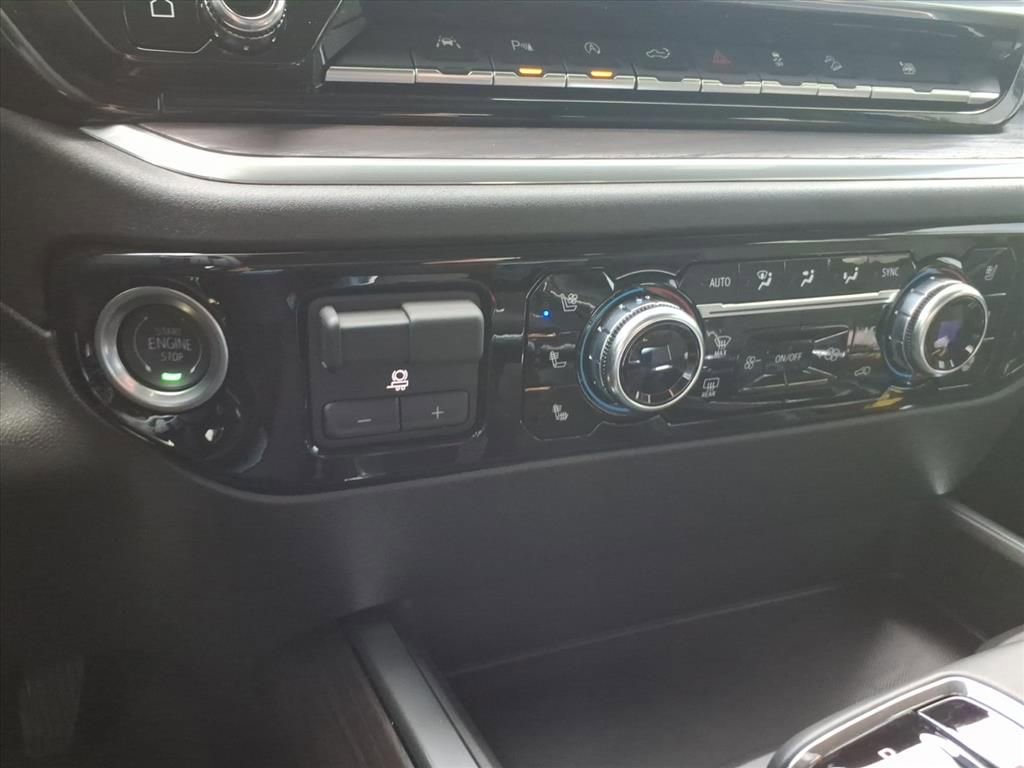 Used 2025 GMC Sierra 1500 SLT w/ SLT Premium Plus Package image 28