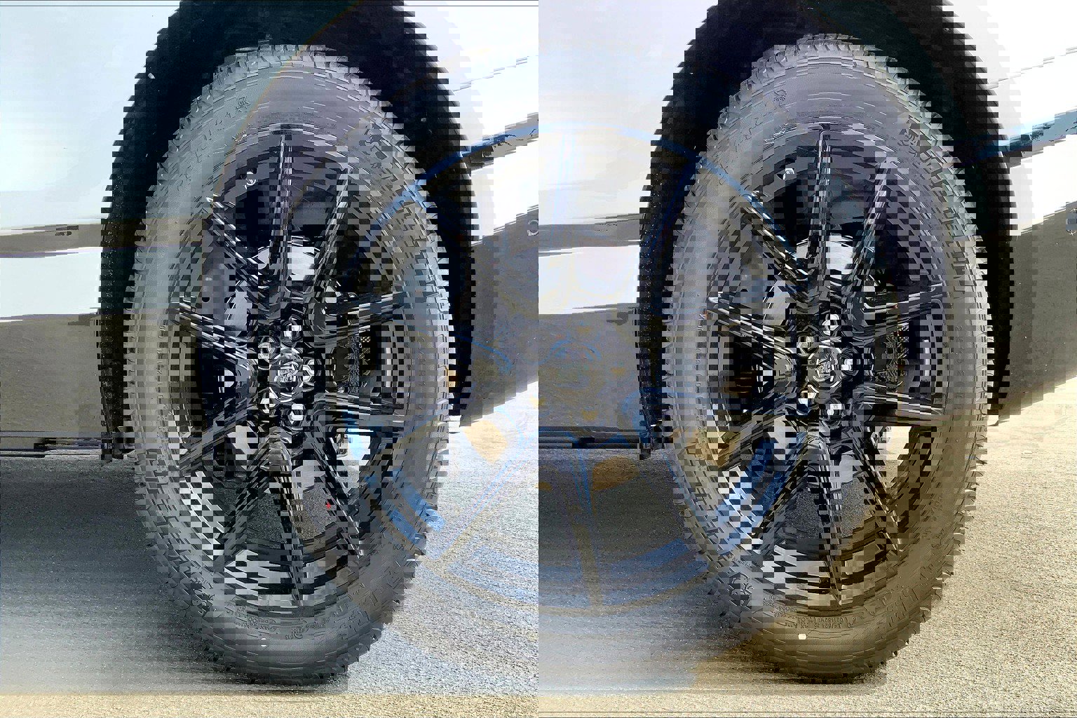 New 2026 Land Rover Range Rover Velar Dynamic SE image 17