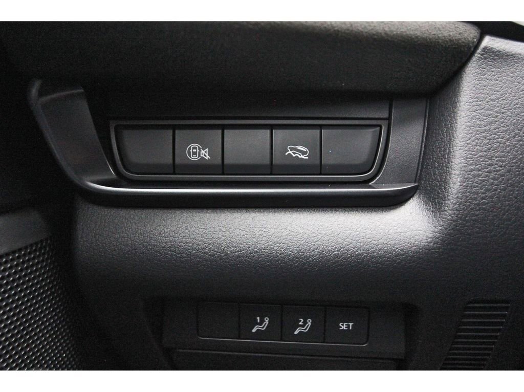 Certified 2025 MAZDA CX-30 Carbon image 20