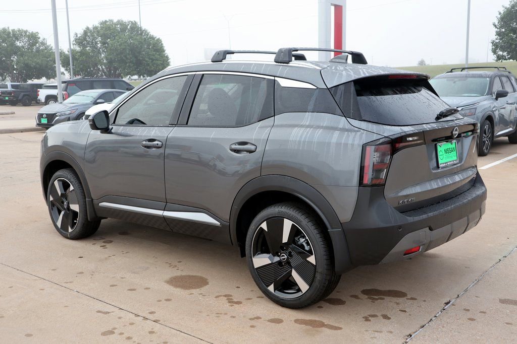New 2025 Nissan Kicks SR FWD image 8
