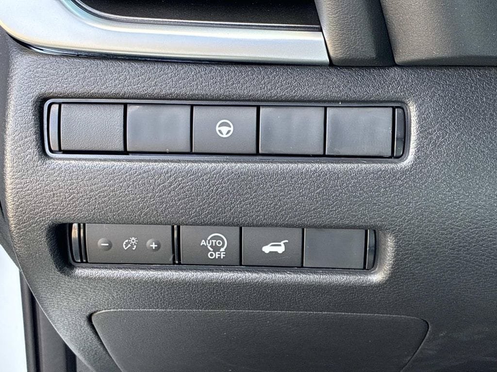 New 2026 Nissan Rogue SV AWD/4WD image 11